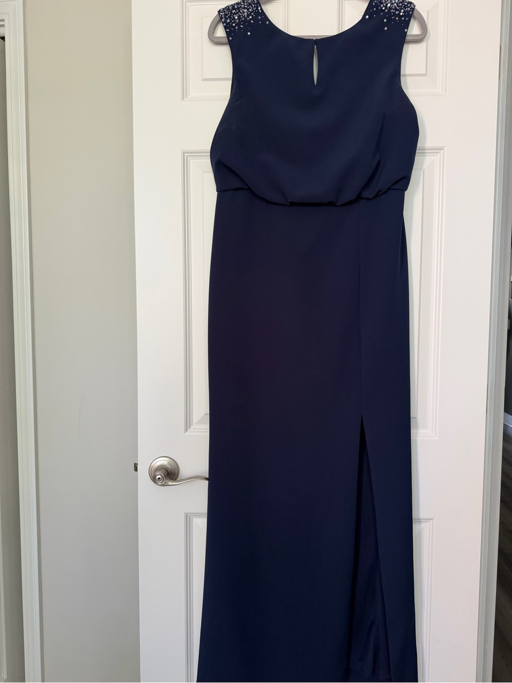 Adrianna Papell Women’s Navy Beaded Shoulder Gown Dress Size:10